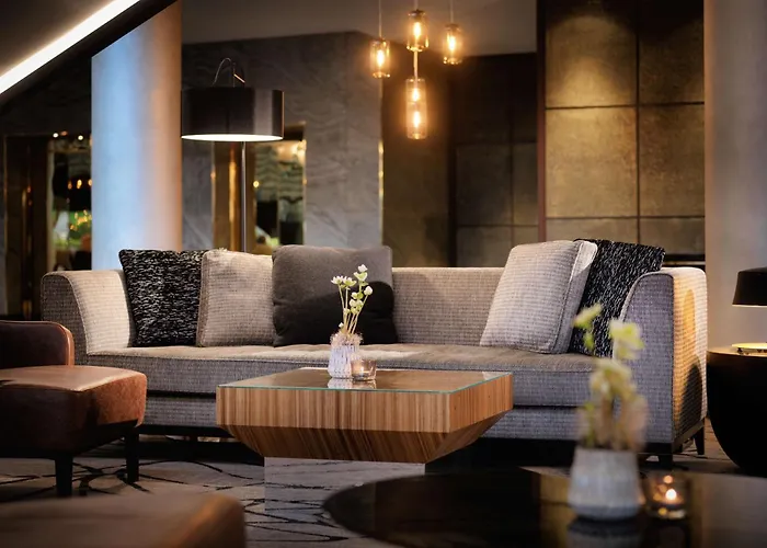Hyatt Regency 5*