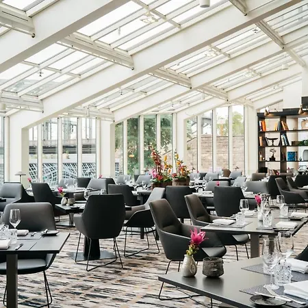 Hyatt Regency Szálloda 5*