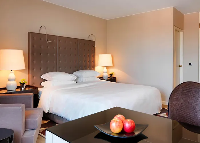 Hyatt Regency 5*