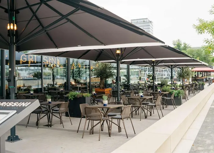 Hyatt Regency Отель