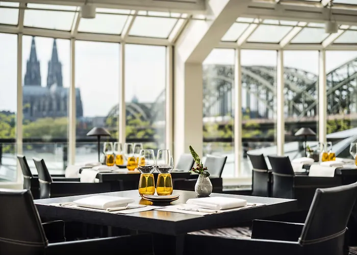 Hyatt Regency Отель